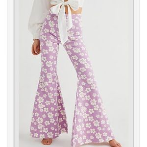 NWT float on flares purple hibiscus